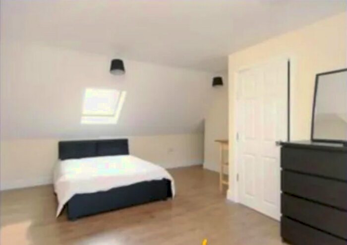 1 Bedroom Studio To Rent In Charlton Park Lane, London, SE7