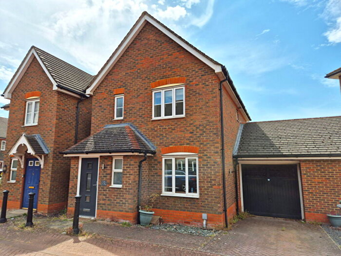 3 Bedroom Detached House For Sale In Harrier Mill, Henlow, SG16