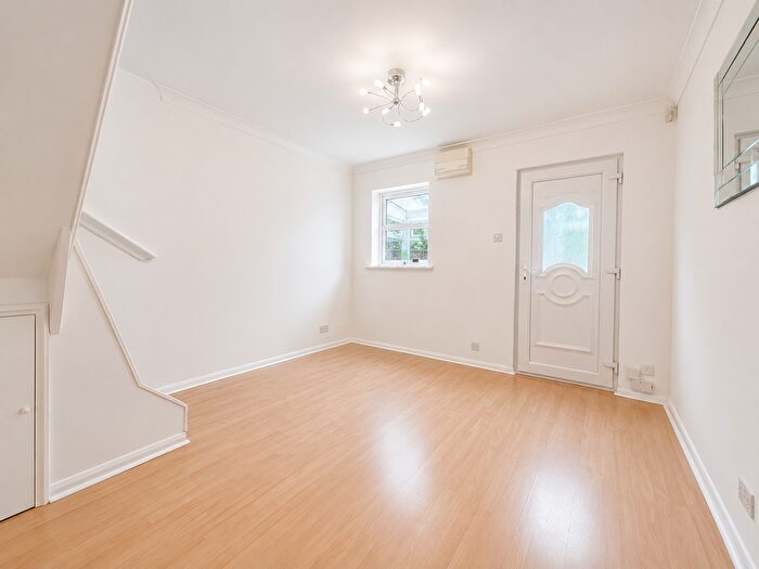 1 Bedroom Property To Rent In Rectory Road, Basildon, SS13