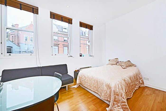 Flat To Rent In High Street, Hampstead, NW3