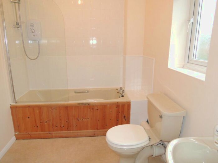 1 Bedroom Flat To Rent In Dale Close, Stanway, Colchester, CO3