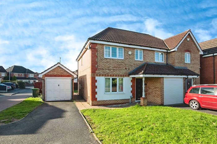 4 Bedroom Semi Detached House For Sale In Great Meadow, Tipton, DY4