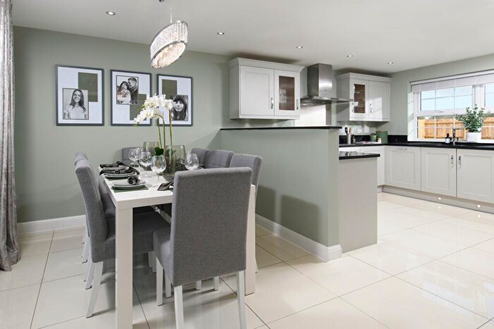 4 Bedroom Detached House For Sale In Woodmansey Mile, Beverley, HU17