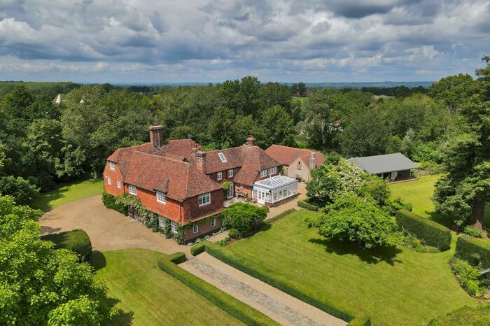 7 Bedroom Detached House For Sale In Smarden Road, Biddenden, Kent, TN27