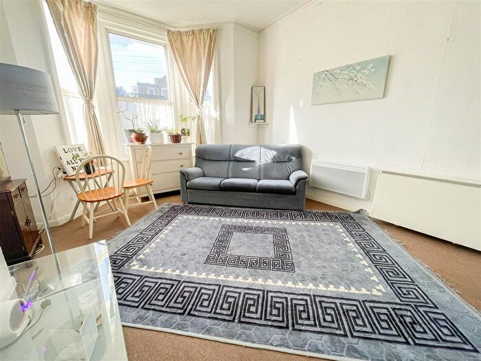 1 Bedroom Flat To Rent In Kenilworth Road, St Leonards On Sea, TN38