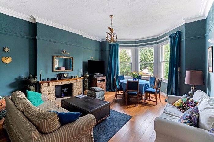 2 Bedroom Apartment For Sale In Durdham Park | Redland, BS6