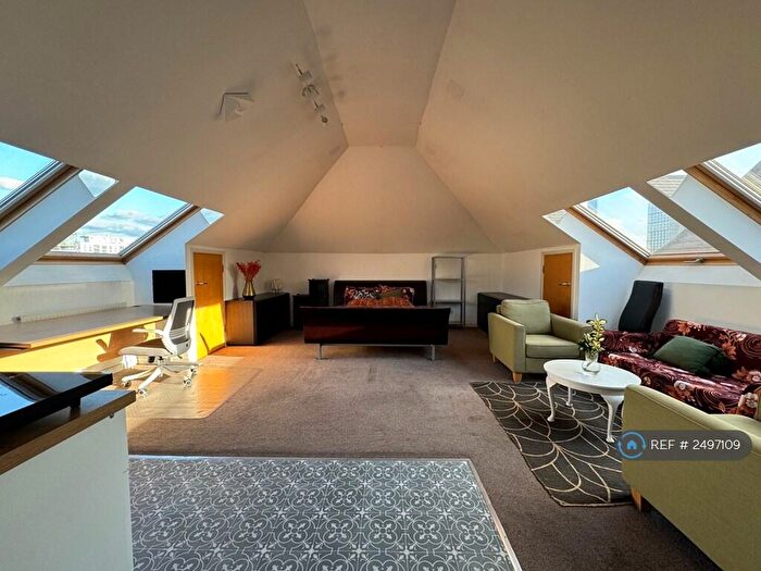 Studio To Rent In Old School Square, London, E14