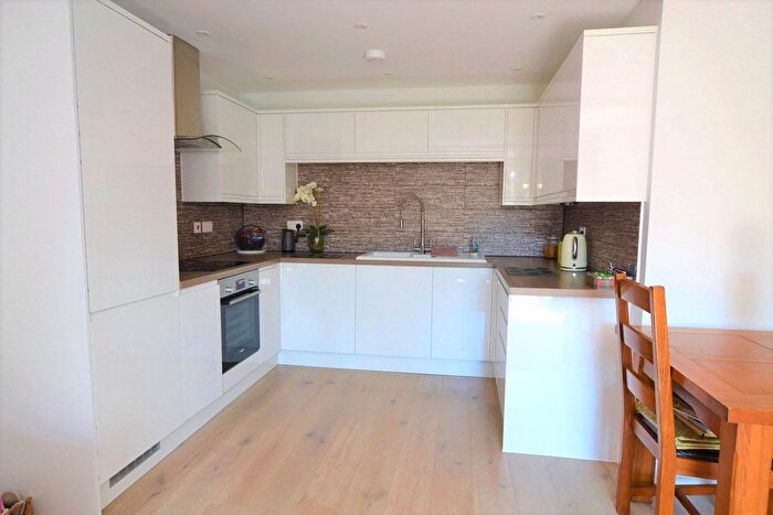 1 Bedroom Flat For Sale In Lower Road, Garsington, Oxford, OX44