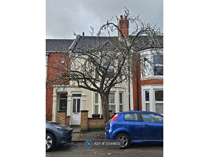 4 Bedroom Terraced House To Rent In Adams Avenue, Northampton, NN1
