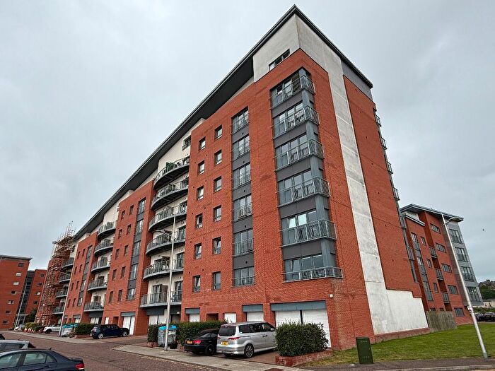 2 Bedroom Flat To Rent In Gourlay Yard, City Centre, Dundee, DD1