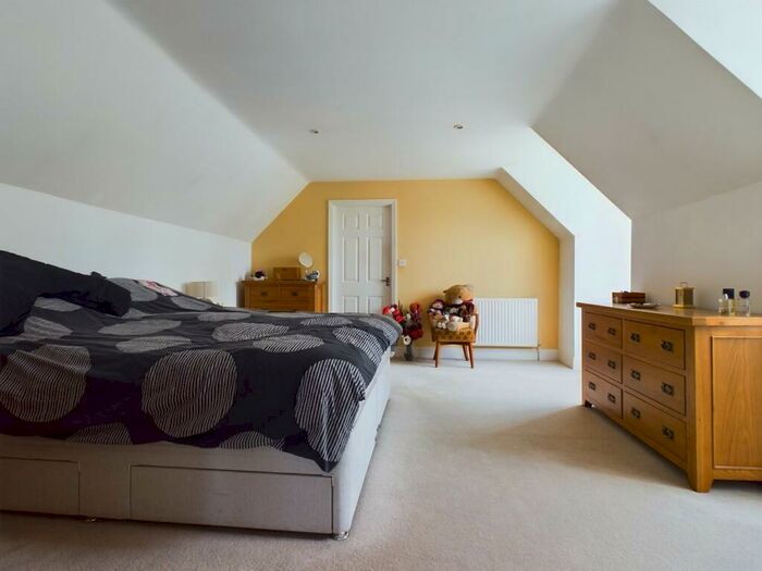 3 Bedroom Chalet For Sale In Mill Lane, Downham Market, PE38