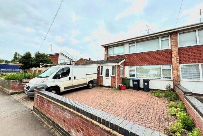 3 Bedroom Semi-Detached House To Rent In New Street, Leamington Spa, CV32