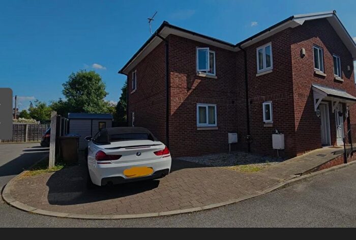 4 Bedroom Semi-Detached House To Rent In Royle Green Road, Manchester, M22