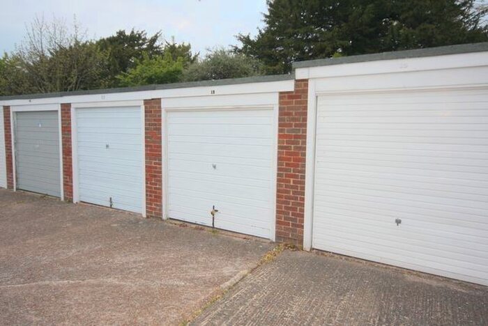 Garage / Parking To Rent In Hoo Gardens, Eastbourne, BN20