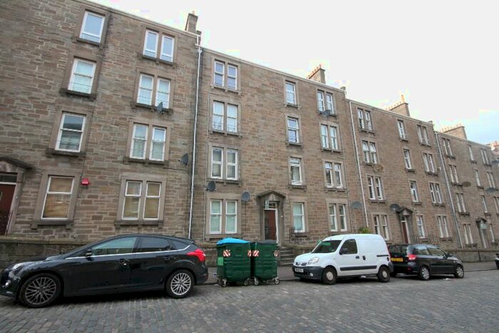 2 Bedroom Flat To Rent In Forest Park Road, West End, Dundee, DD1