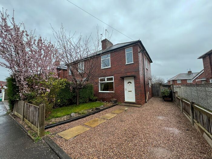 2 Bedroom Semi-Detached House To Rent In Instone Road, Halesowen, B63