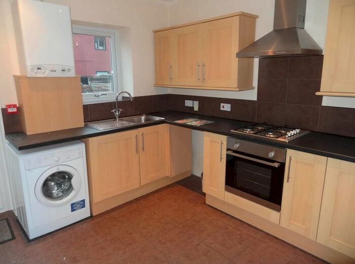1 Bedroom Flat To Rent In Broad Street, Barry, CF62