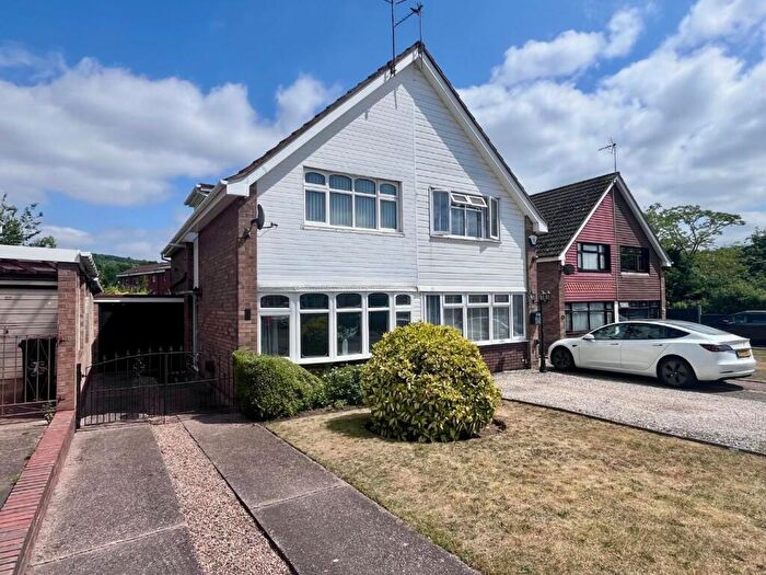 2 Bedroom Semi-Detached House To Rent In Mousesweet Close, Dudley, DY2