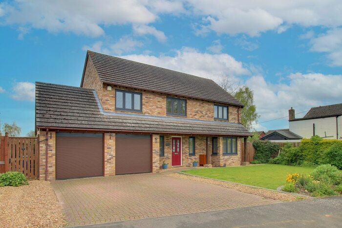 5 Bedroom Detached House For Sale In The Fairway, Bluntisham, PE28