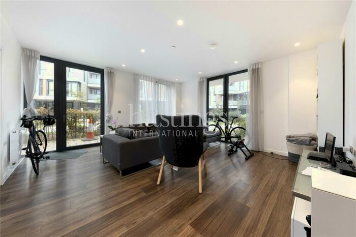 4 Bedroom Apartment To Rent In Sitka House, Quebec Way, Canada Water, London, SE16