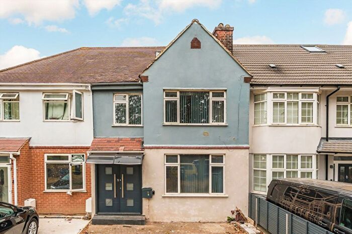 4 Bedroom Terraced House For Sale In Hall Road, Isleworth, TW7