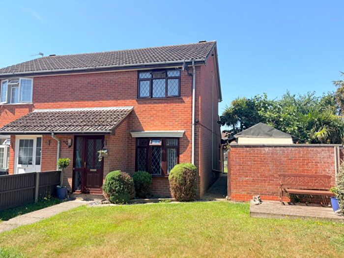 2 Bedroom End Of Terrace House For Sale In Holbury, Southampton, Hampshire, SO45