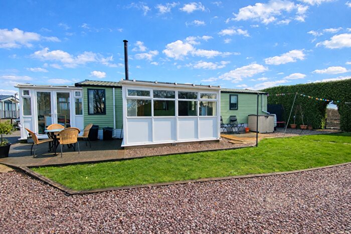 2 Bedroom Mobile Home For Sale In Heron Orchard Holiday Park, Holbeach, PE12