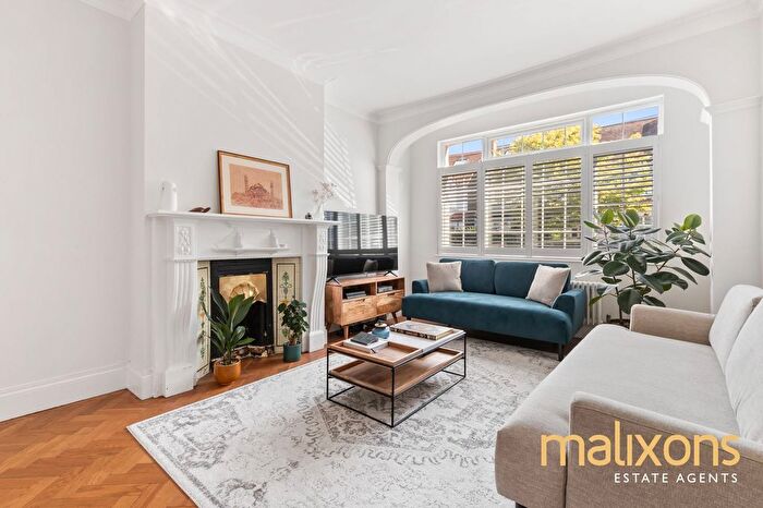 5 Bedroom Terraced House For Sale In Seely Road, London, SW17