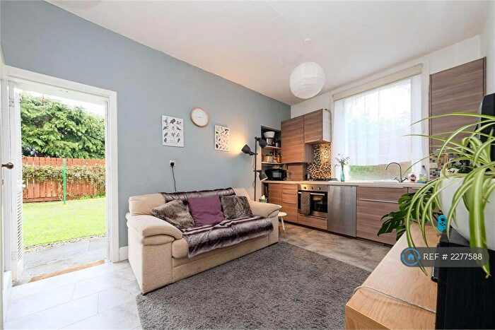 2 Bedroom Flat To Rent In Belmont Road, Juniper Green, EH14