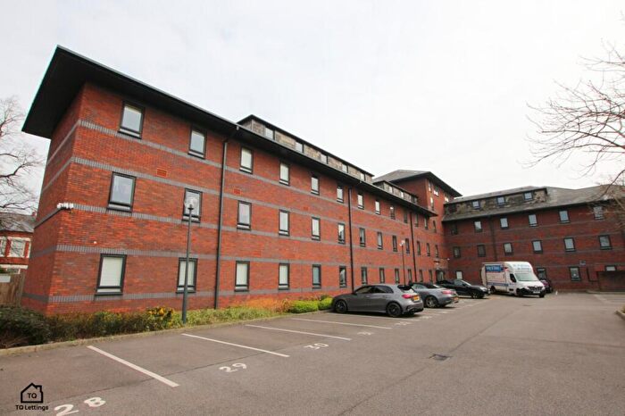 2 Bedroom Apartment To Rent In Park Avenue, Sale, M33