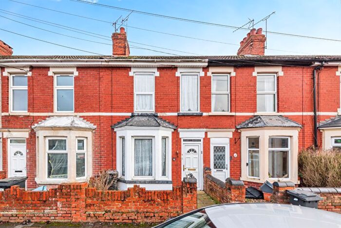 2 Bedroom Terraced House For Sale In Southbrook Street, Swindon, SN2