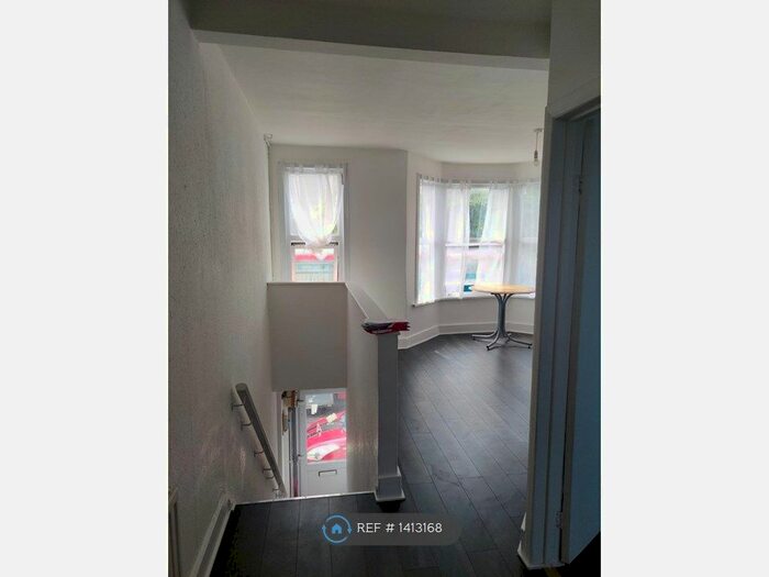 1 Bedroom Flat To Rent In Ley Street, Ilford, IG1