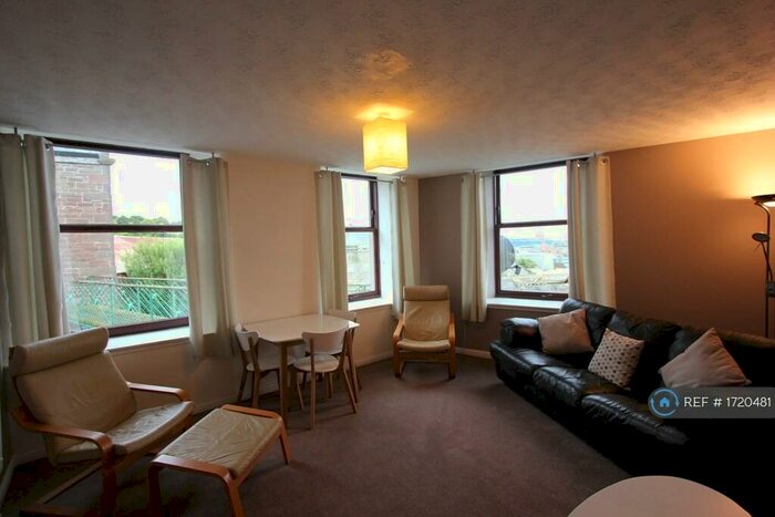 2 Bedroom Flat To Rent In Pleasance Court, Dundee, DD1