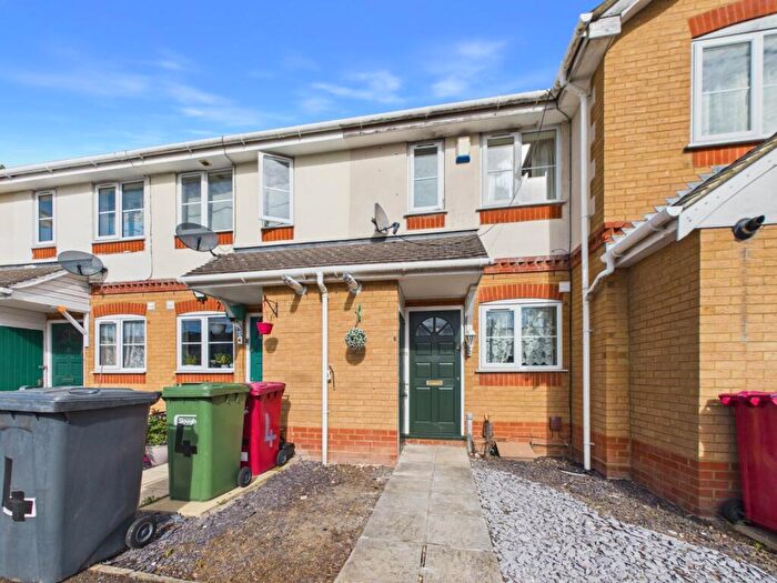 2 Bedroom Terraced House For Sale In Tilbury Walk, Langley, Berkshire, SL3