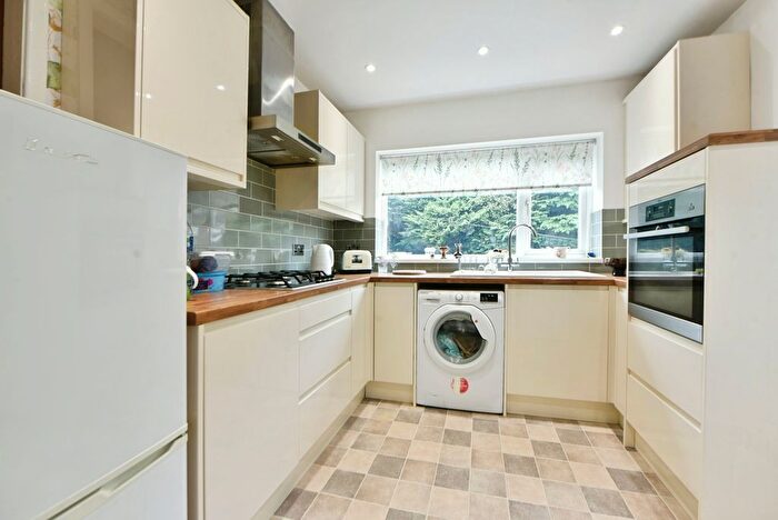 3 Bedroom Semi-detached House For Sale In Manchester Road, Wardley, Swinton, Manchester, M27