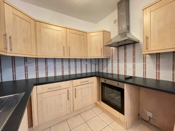 2 Bedroom Flat To Rent In Clifftown Road, Southend, SS1