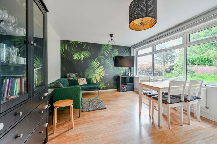 3 Bedroom End Of Terrace House To Rent In Cleveley Close, Charlton, London, SE7