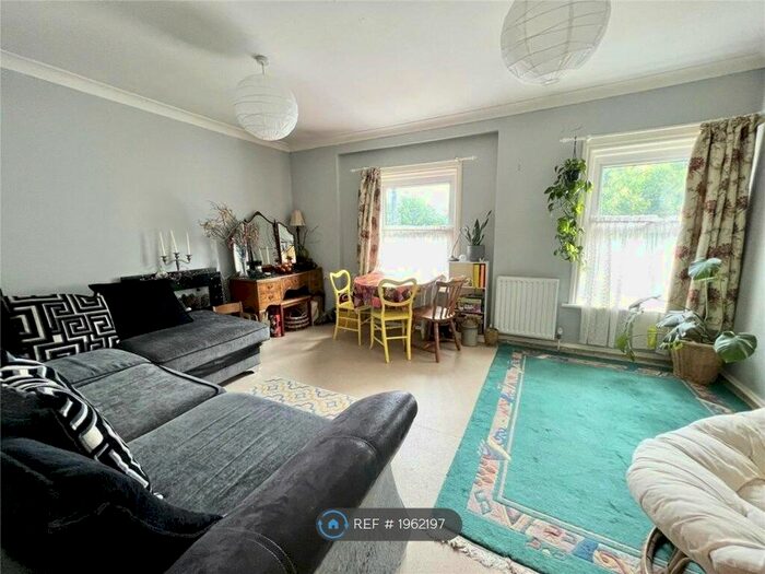 1 Bedroom Maisonette To Rent In Bargates, Christchurch, BH23