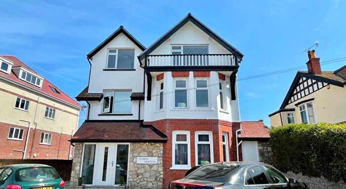 3 Bedroom Apartment For Sale In College Avenue, Rhos On Sea, Colwyn Bay, LL28