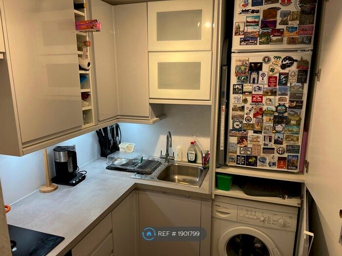 2 Bedroom Terraced House To Rent In Albany Passage, Richmond, TW10