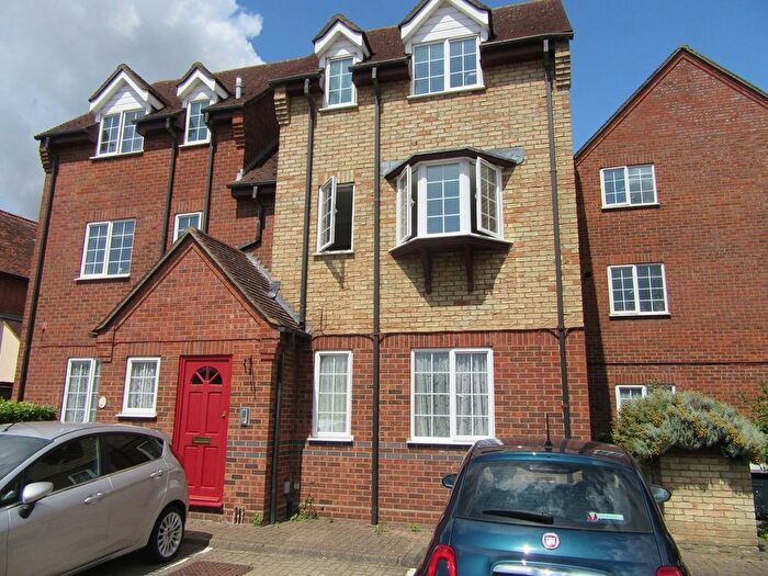 2 Bedroom Maisonette To Rent In St Francis Court, Shefford, SG17