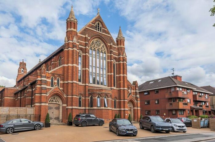 3 Bedroom Flat To Rent In Holden Road, Woodside Park, N12