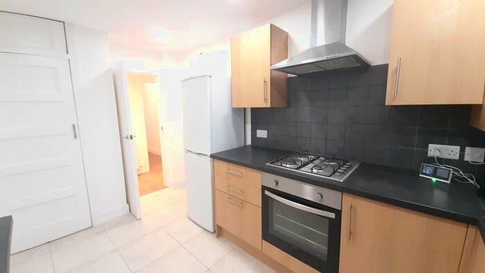 2 Bedroom Flat To Rent In Danes Gate, Harrow HA1