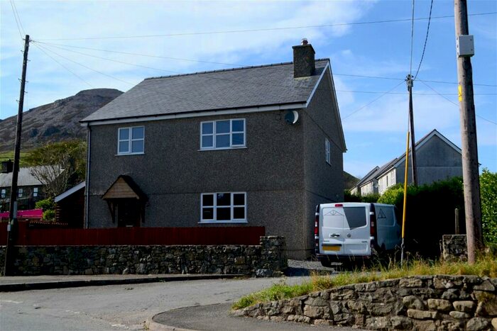 4 Bedroom Detached House For Sale In Llanaelhaearn, Caernarfon, LL54