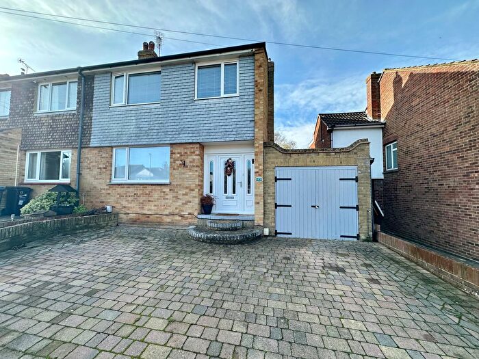 4 Bedroom Semi-Detached House For Sale In Elmley Way, Margate, CT9