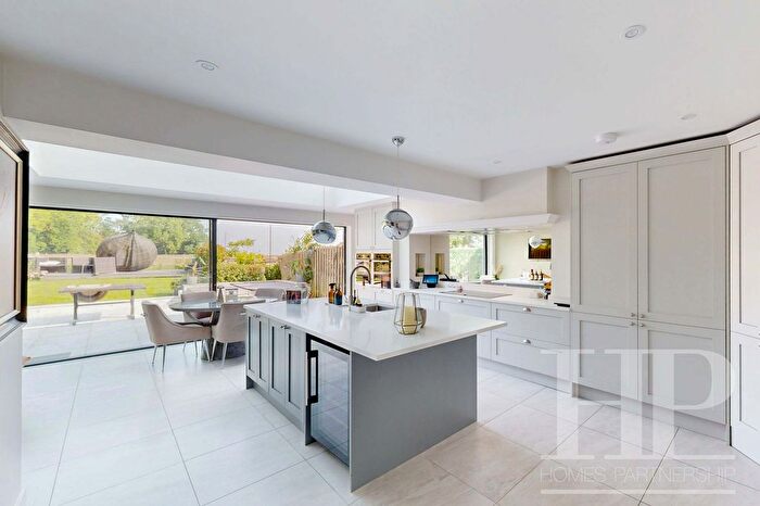 3 Bedroom Terraced House For Sale In Woodlands Edge, Handcross, RH17