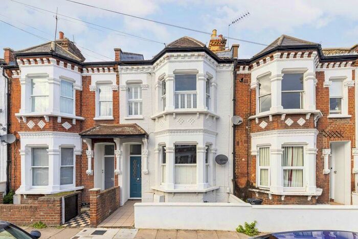 2 Bedroom Flat To Rent In Aliwal Road, London, SW11