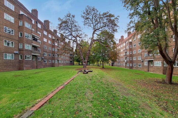 2 Bedroom Flat To Rent In Peckham Rye, Peckham Rye, London, SE15