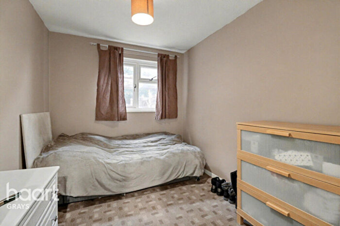 1 Bedroom Maisonette For Sale In Bankfoot, Grays, RM17