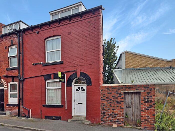 4 Bedroom Terraced House For Sale In Harold Terrace, Leeds, LS6